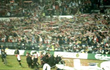 Stadion Feijenoord (“De Kuip”) - Feyernoord-Fans feiern den Cup-Sieg