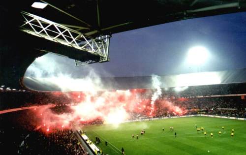 Stadion Feijenoord (“De Kuip”) in Flames
