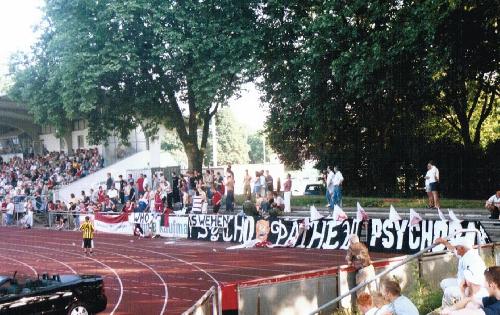 Stadion Rüsselsheim - Wehen-Fans ohne...
